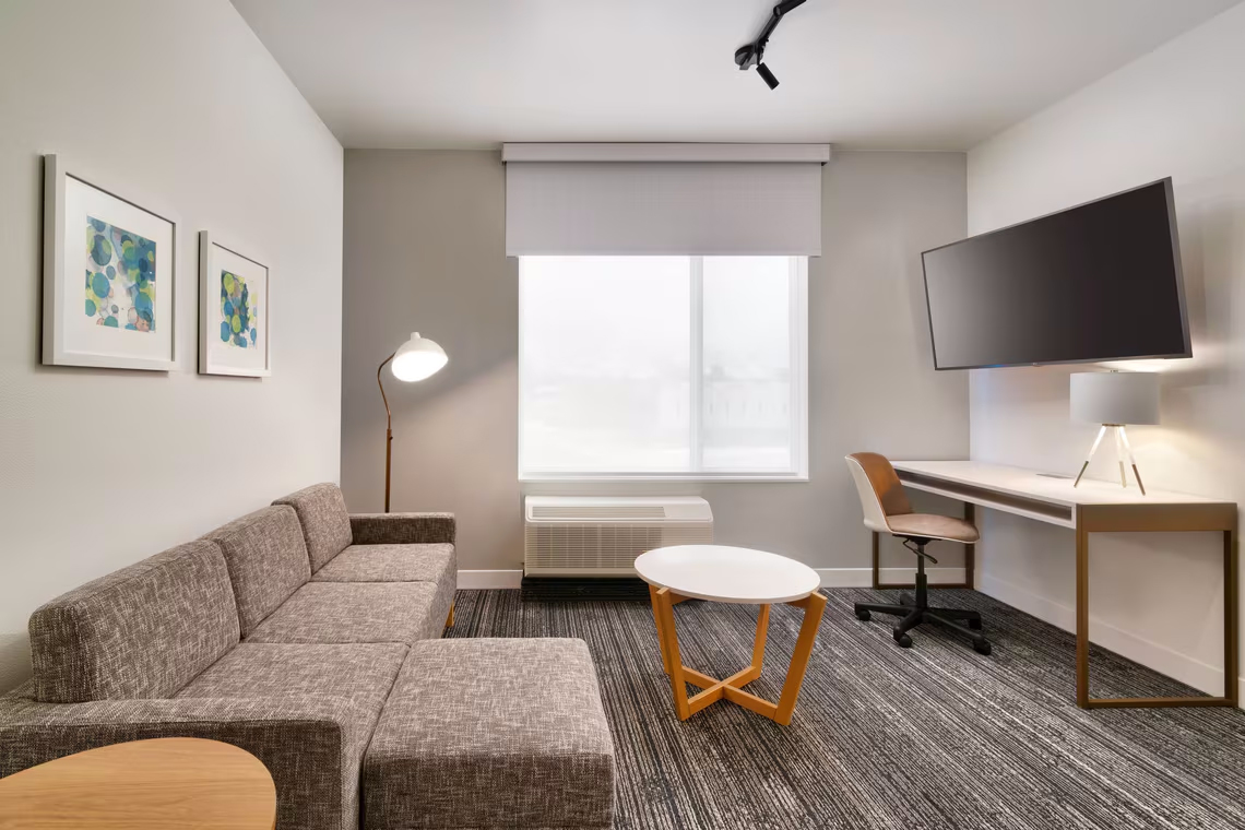 living room tables and chairs
